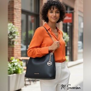 Michael Kors Jet Set Travel Large Shoulder Bag – Black Pebbled Leather in EUC